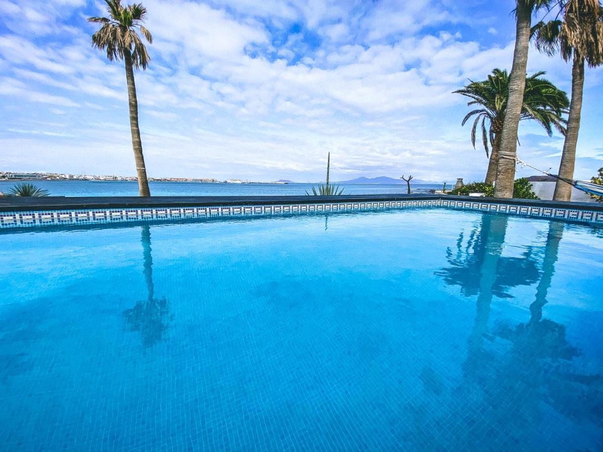Villa Los Flamencos By Veaco- Beachfront & Pool Corralejo Eksteriør billede