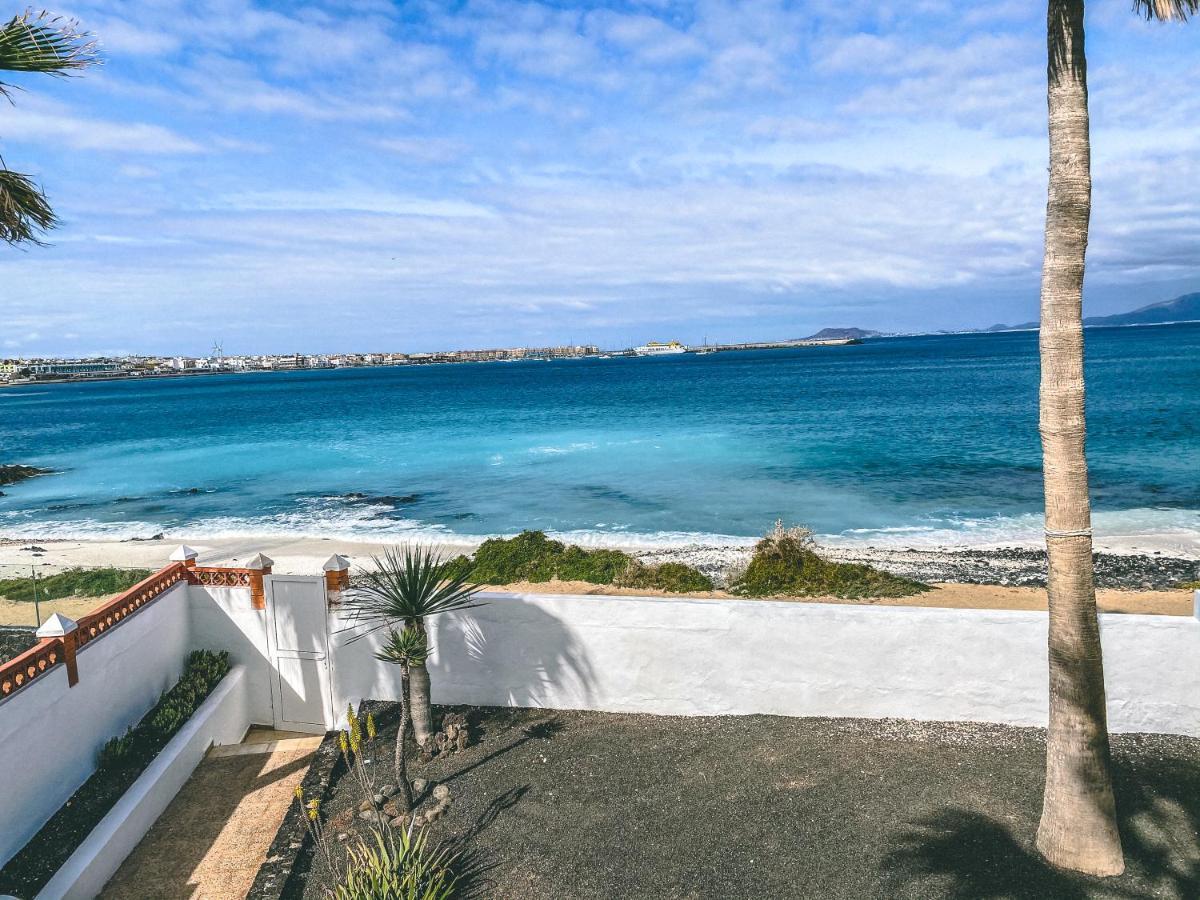 Villa Los Flamencos By Veaco- Beachfront & Pool Corralejo Eksteriør billede